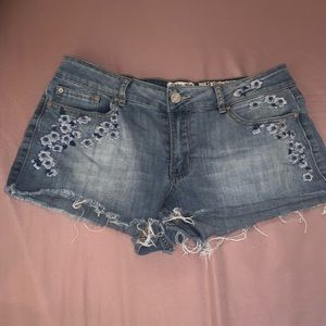 Embroidered denim shorts